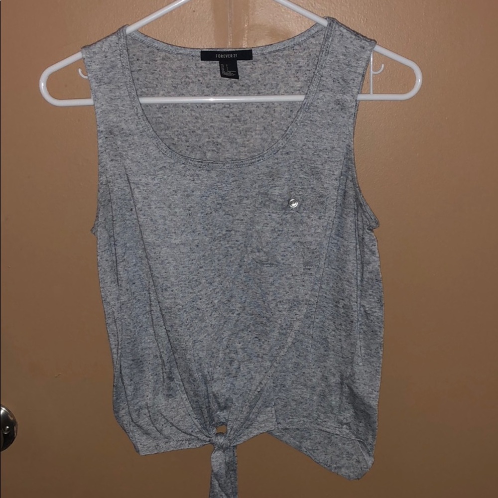 Front knotted short tank top